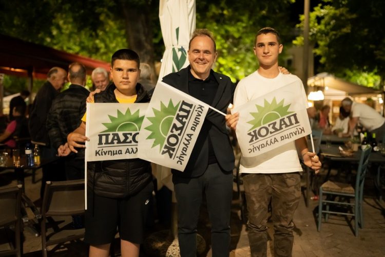 Το λαογέννητο ΠΑΣΟΚ  ξαναγίνεται πρωταγωνιστής! (40 φωτογραφίες από την συγκέντρωση στην Φαρκαδόνα)