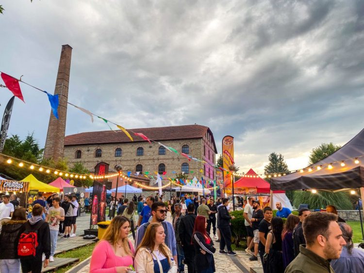 «Παρέλαση» γεύσεων στο Trikala Street Food Festival 2023