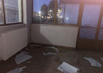 Δημοτική Κίνηση ΑΜΕΣΗ ΔΗΜΟΚΡΑΤΙΑ:  Βανδάλισαν το Εκλογικό μας Κέντρο στην Οιχαλία!