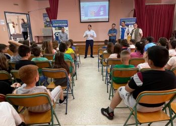 Οι μαθητές  των Τρικάλων πρωτοπόροι στην Ανακύκλωση με τη στήριξη του Κώστα Σκρέκα