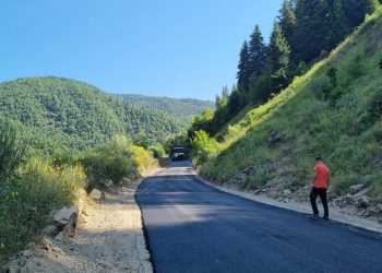 Νέα ασφαλτόστρωση ορεινού δρόμου από την Περιφέρεια Θεσσαλίας