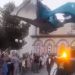 Απίθανο βίντεο: Έριξαν σε γάμο ρύζι με εκσκαφέα!