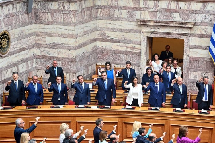 Κώστας Σκρέκας στην ορκωμοσία της Βουλής: «Η Ν.Δ. ξεκινάει μια νέα θητεία αποτελεσματικότητας και μεγάλων αλλαγών»