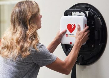 Γνωστοποίηση θέσεων απινιδωτών σε Φαρκαδόνα και Οιχαλία