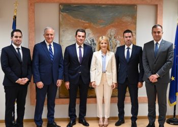 Σκρέκας: «Στρατηγική προτεραιότητα η συνεργασία Ελλάδας – Κύπρου με αιχμή τις επενδύσεις»