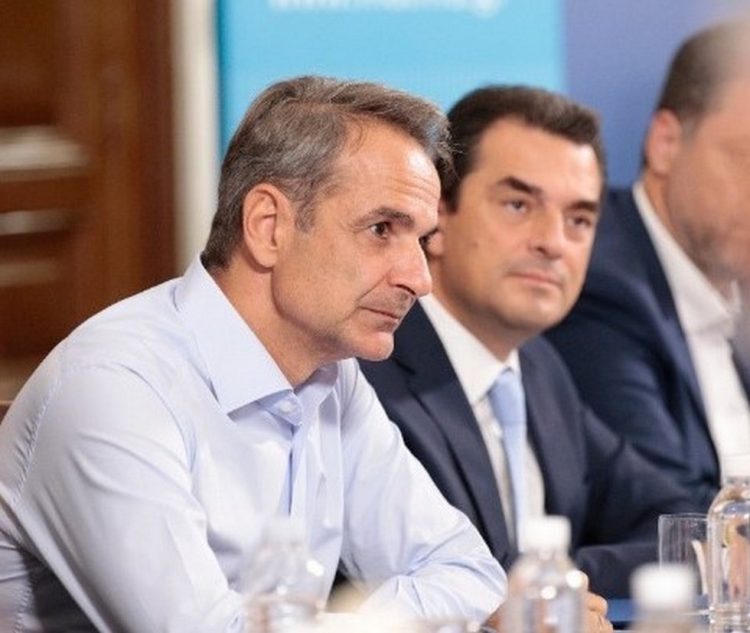 Δίπλα στον Πρωθυπουργό στη Θεσσαλονίκη ο Κώστας Σκρέκας ενόψει της ΔΕΘ