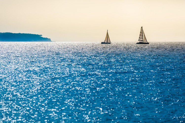 Πόσο καλό κάνει στην υγεία το θαλασσινό νερό – Τι έλεγε ο Ιπποκράτης