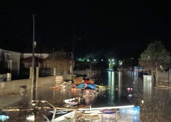 Η Φαρκαδόνα μοιάζει τώρα βομβαρδισμένο τοπίο…