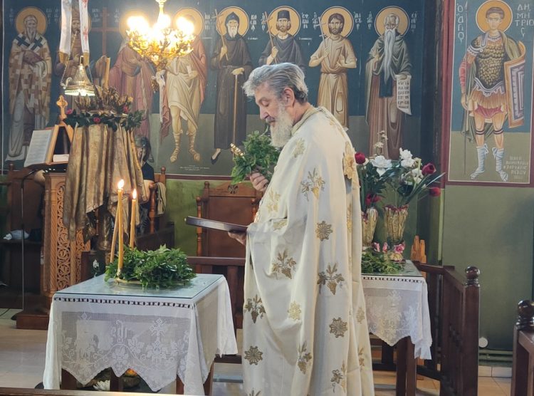 Η Παγκόσμια Ύψωση του Τιμίου και Ζωοποιού Σταυρού στον πλημμυροπαθή  Πετρόπορο