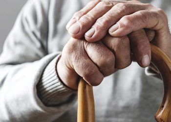 Νέα έρευνα-σοκ για το Δημογραφικό: Γερνάει και φθίνει η Ελλάδα