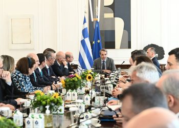 Με τεκμαρτό εισόδημα από το 2024 οι ελεύθεροι επαγγελματίες και αυτοαπασχολούμενοι