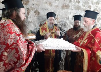 Πλήθος πιστών στον Εσπερινό της Αγίας Αικατερίνης στην Κρήνη