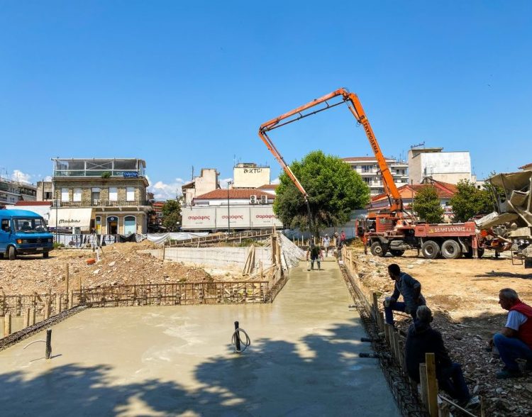 Στις 28 Δεκεμβρίου παραδίδεται το ½ της κεντρικής πλατείας Τρικάλων