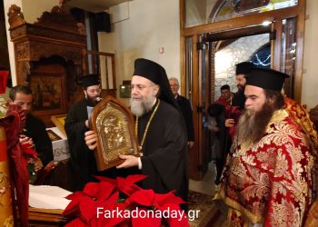 ΦΑΡΚΑΔΟΝΑ | Αντίγραφο του Ιερού Εικονίσματος της Παναγίας της Τήνου υποδέχτηκε κλήρος και λαός