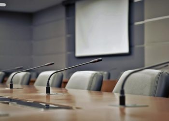 «Μπλόκο» σε ορκωμοσίες δημοτικών συμβούλων λόγω… οφειλών