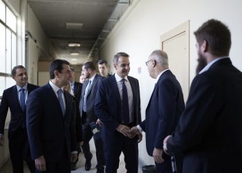 Τον Πρωθυπουργό Κυριάκο Μητσοτάκη υποδέχθηκε στο Υπουργείο Ανάπτυξης ο Σκρέκας