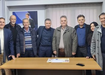 Οι… «γαλάζιοι φρουροί»  υποδέχτηκαν τον Ζαγοράκη στο «στρατηγείο» τους!