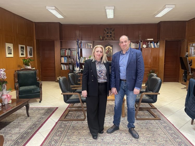 Συνάντηση της Αντιπεριφερειάρχη Π.Ε. Τρικάλων με τον Διευθυντή Δευτεροβάθμιας Εκπαίδευσης Τρικάλων