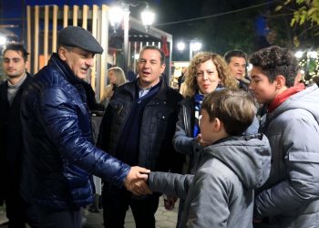 Mε τους υπαλλήλους της Περιφέρειας συναντήθηκε το βράδυ των Θεοφανίων ο Κουρέτας