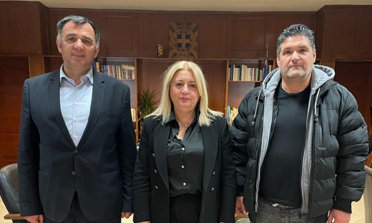 Επίσκεψη του Σωματείου Ιεροψαλτών Τρικάλων στην Αντιπεριφερειάρχη Τρικάλων