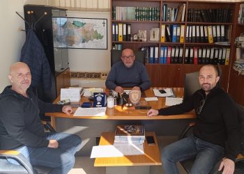 Υπογραφή σύμβασης έργου «Αποκατάσταση ζημιών σε σχολικά κτίρια λόγω του σεισμού της 3ης Μαρτίου 2021»