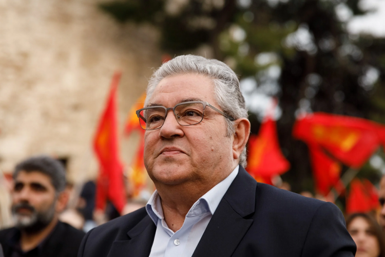 Στο μπλόκο των αγροτών στο Ζάρκο ο Κουτσούμπας την Πέμπτη