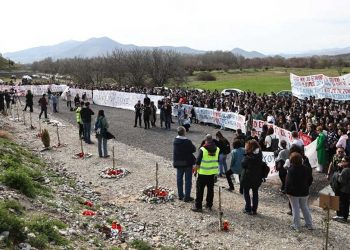 Δεκάδες φοιτητές από το Τ.Ε.Φ.Α.Α Τρικάλων στο «Σημείο μηδέν» στα Τέμπη