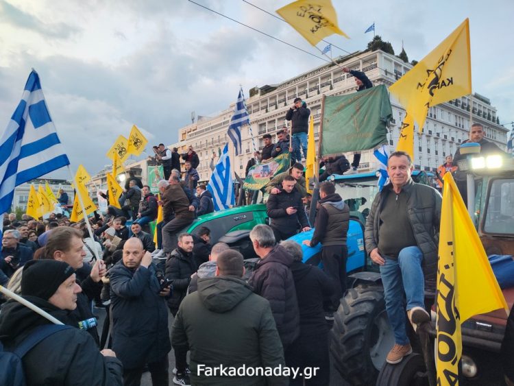 Σείστηκε το Σύνταγμα! Μεγαλειώδες το αγροτικό συλλαλητήριο! Την επόμενη εβδομάδα συνάντηση Μητσοτάκη – Θεσσαλών