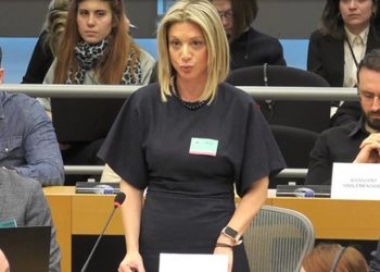 ΕΕ για Τέμπη: Ανοιχτή θα παραμείνει η αναφορά που κατέθεσε η Μαρία Καρυστιανού