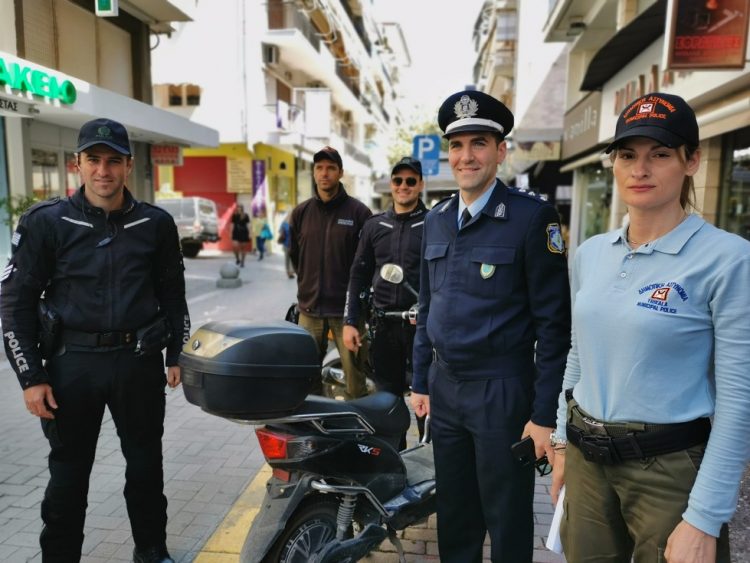 Ενημέρωση και έλεγχος σε δικυκλιστές από Τροχαία  – Δημοτική Αστυνομία