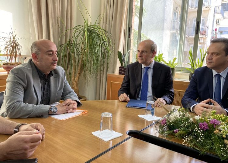 Τα 7 αιτήματα στον Χατζηδάκη για πλημμύρες θεσσαλικών δήμων