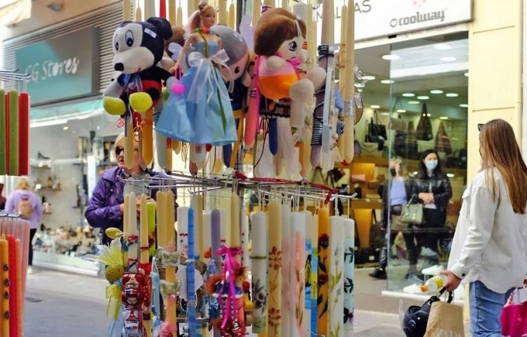 Το ωράριο των καταστημάτων στα Τρίκαλα κατά την περίοδο του Πάσχα