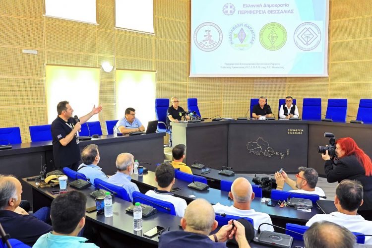Στην υπηρεσία της Πολιτικής Προστασίας αερολέσχες και ραδιοερασιτέχνες