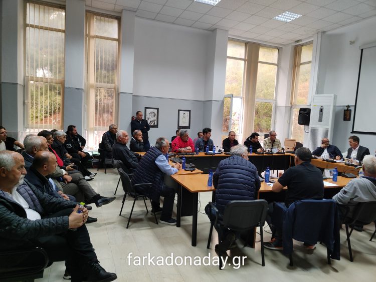 Συνάντηση Παπανδρέου με Δήμαρχο και  Κίνηση πολιτών Ανασυγκρότησης Φαρκαδόνας