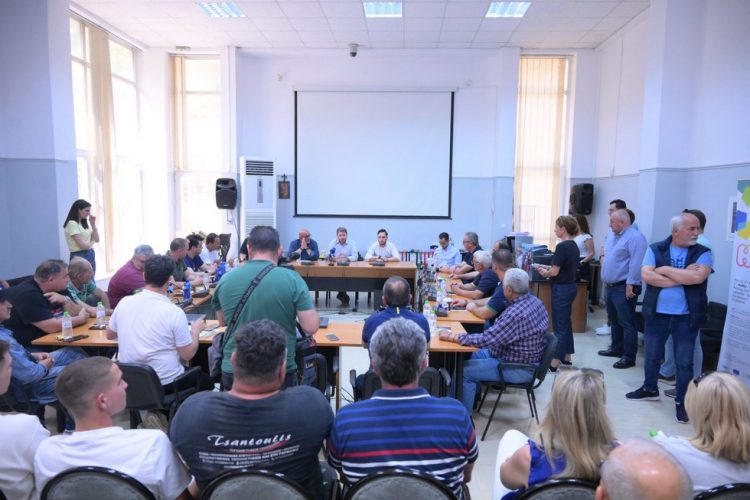 Ανδρουλάκης από Φαρκαδόνα: «Η Ελλάδα πρέπει να στρίψει γρήγορα το τιμόνι για να προσαρμοστεί στις νέες συνθήκες της κλιματικής αλλαγής»