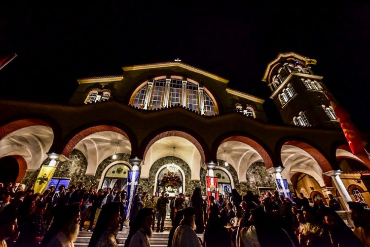 Πολυαρχιερατικός Εσπερινός στη Λάρισα για τον Άγιο Αχίλλιο