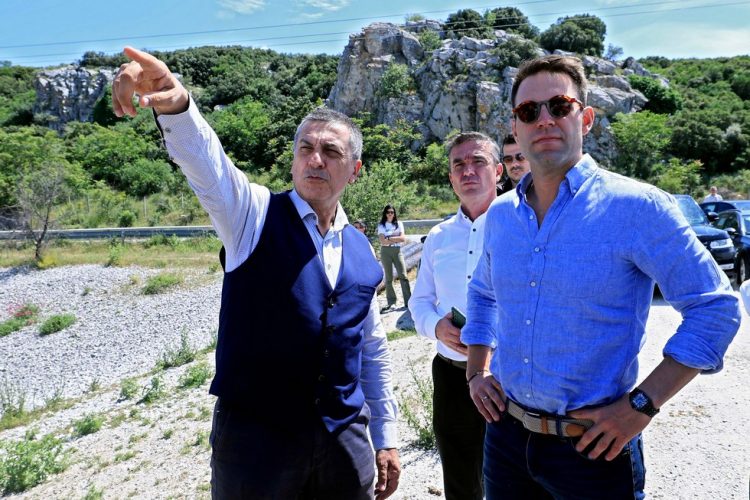 Συνάντηση Κουρέτα με το Δήμαρχο Παλαμά παρουσία Κασσελάκη