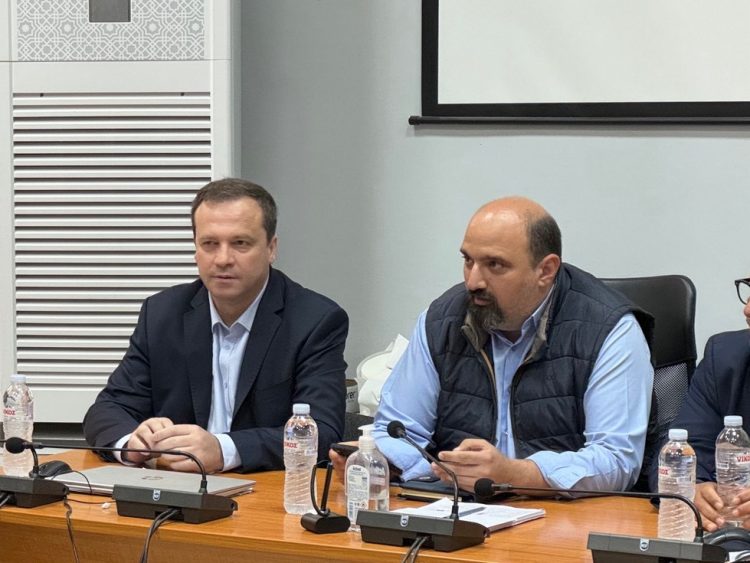 Παρών στη σύσκεψη υπό τον Τριαντόπουλο στη Φαρκαδόνα και ο Λιούτας