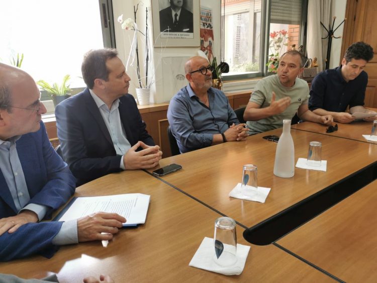 Συνάντηση Χατζηδάκη με Αγναντή και πλημμυροπαθείς της Φαρκαδόνας