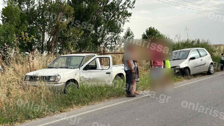 Καραμπόλα τεσσάρων οχημάτων έξω από τη Λάρισα – Στο νοσοκομείο ένα άτομο