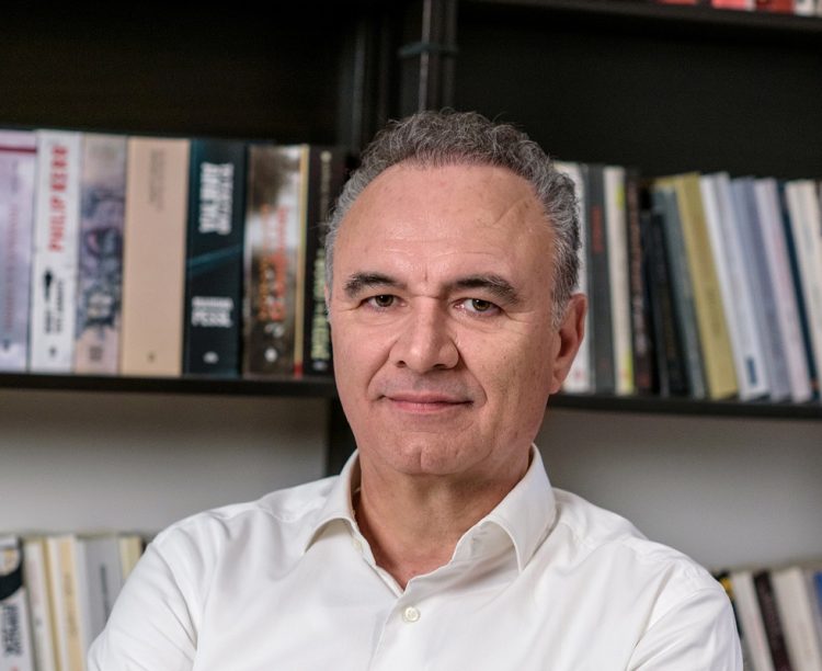 Παρουσιάζεται αύριο Πέμπτη στο Πνευματικό Κέντρο Τρικάλων το μυθιστόρημα του Κώστα Τόλη