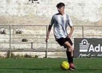 Θρήνος για τον θάνατο 19χρονου ποδοσφαιριστή