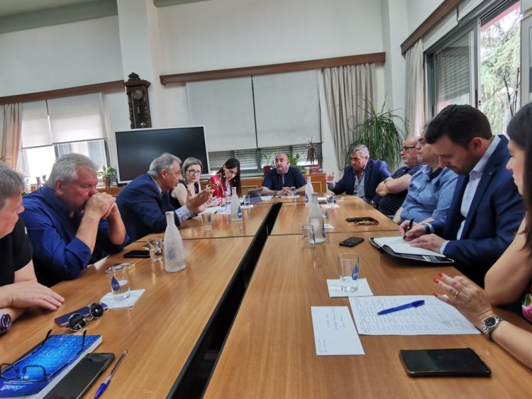 Αμεσες και ουσιαστικές λύσεις ζήτησαν οι 4 τρικαλινοί Δήμαρχοι από την Υφυπ. Εσωτερικών