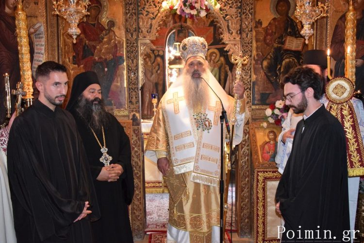 Αναγνώστες χειροθετήθηκαν δύο νέα παιδιά του Δήμου Φαρκαδόνας στη Μονή Βαρλαάμ Μετεώρων