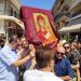 Με ευλάβεια οι πιστοί μετέφεραν στις πλάτες τους την Εικόνα της Παναγίας από το Αχλαδοχώρι στην Οιχαλία