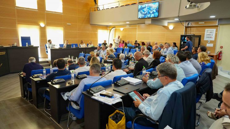 Τα σχέδια της Περιφέρειας για το φράγμα Βρυσιών και για το στεγαστικό πρόβλημα νεοδιόριστων και αναπληρωτών εκπαιδευτικών