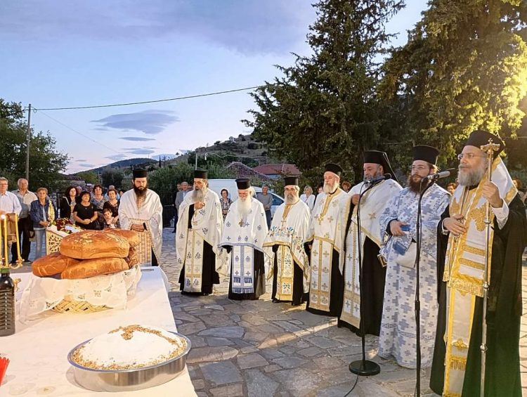 Ο Πανηγυρικός Εσπερινός της Αγίας Σοφίας στο Αχλαδοχώρι