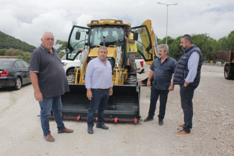 Νέο Καινούργιο Μηχάνημα  JCB απέκτησε ο Δήμος Πύλης