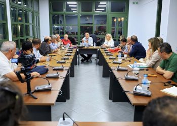 Μετά την Φαρκαδόνα ο Κουρέτας εξήγγειλε  κολυμβητήριο και στη Σκόπελο