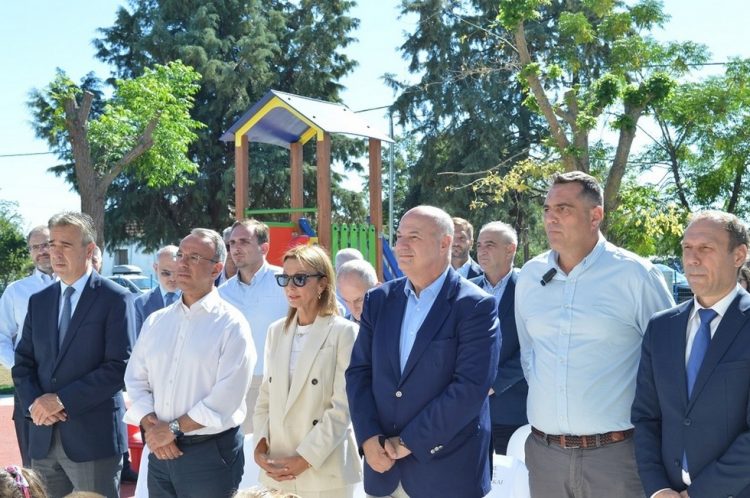 Αγιασμός στα νηπιαγωγεία Παλαμά που επισκευάστηκαν μετά τις ζημιές από την κακοκαιρία “Daniel”